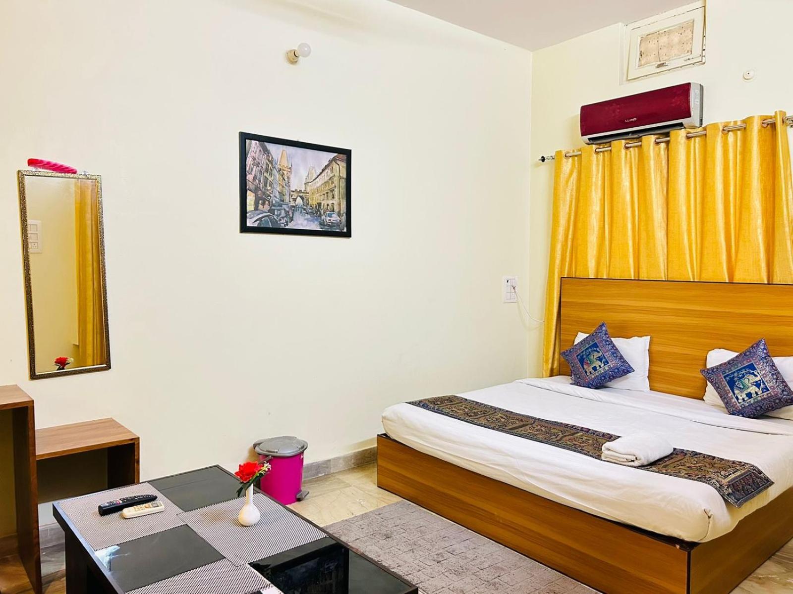 Shankar Vilaas -A Boutique Stay Forigners Choice Near Ghats And Temples Варанаси Екстериор снимка