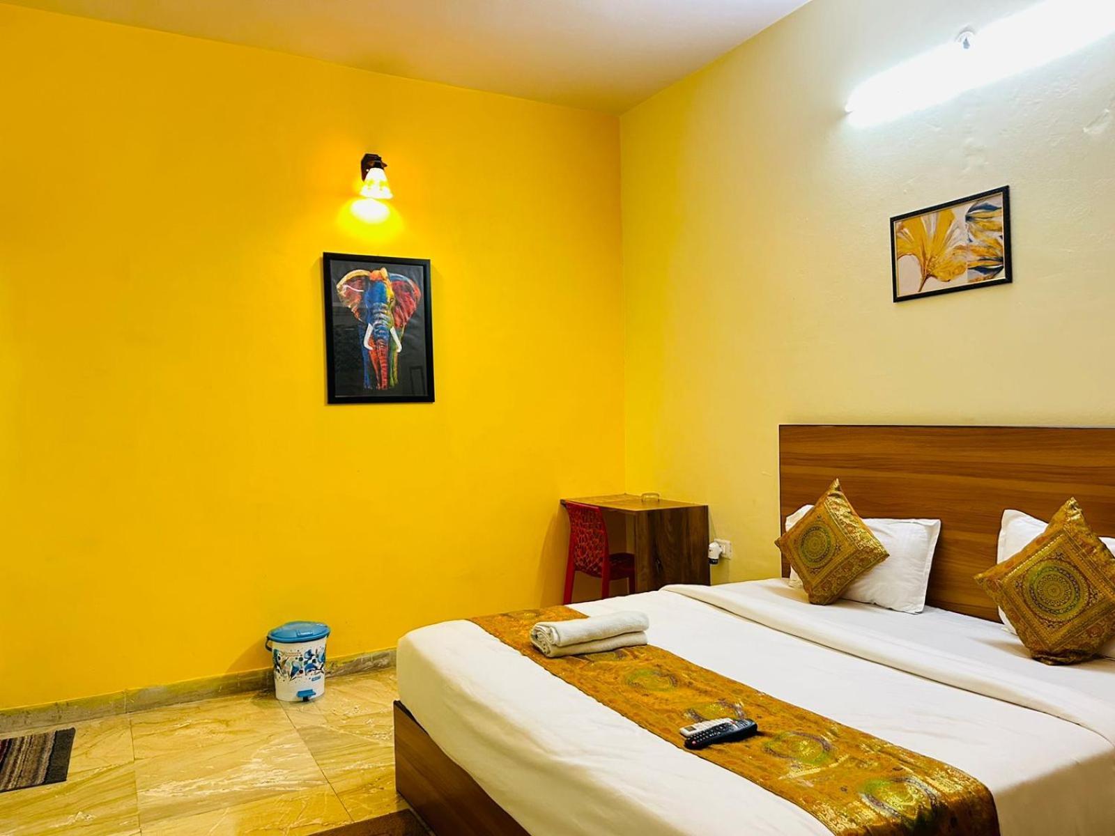 Shankar Vilaas -A Boutique Stay Forigners Choice Near Ghats And Temples Варанаси Екстериор снимка