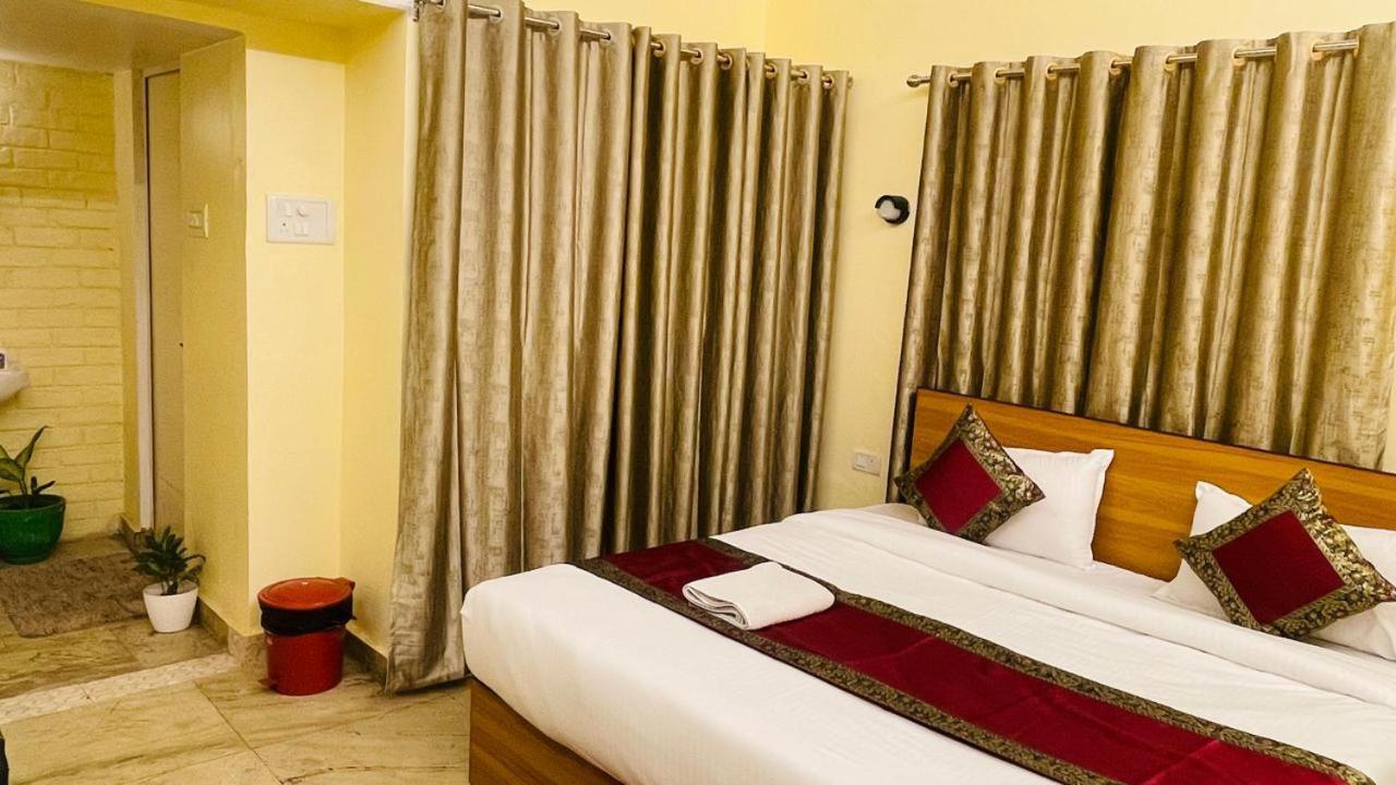 Shankar Vilaas -A Boutique Stay Forigners Choice Near Ghats And Temples Варанаси Екстериор снимка