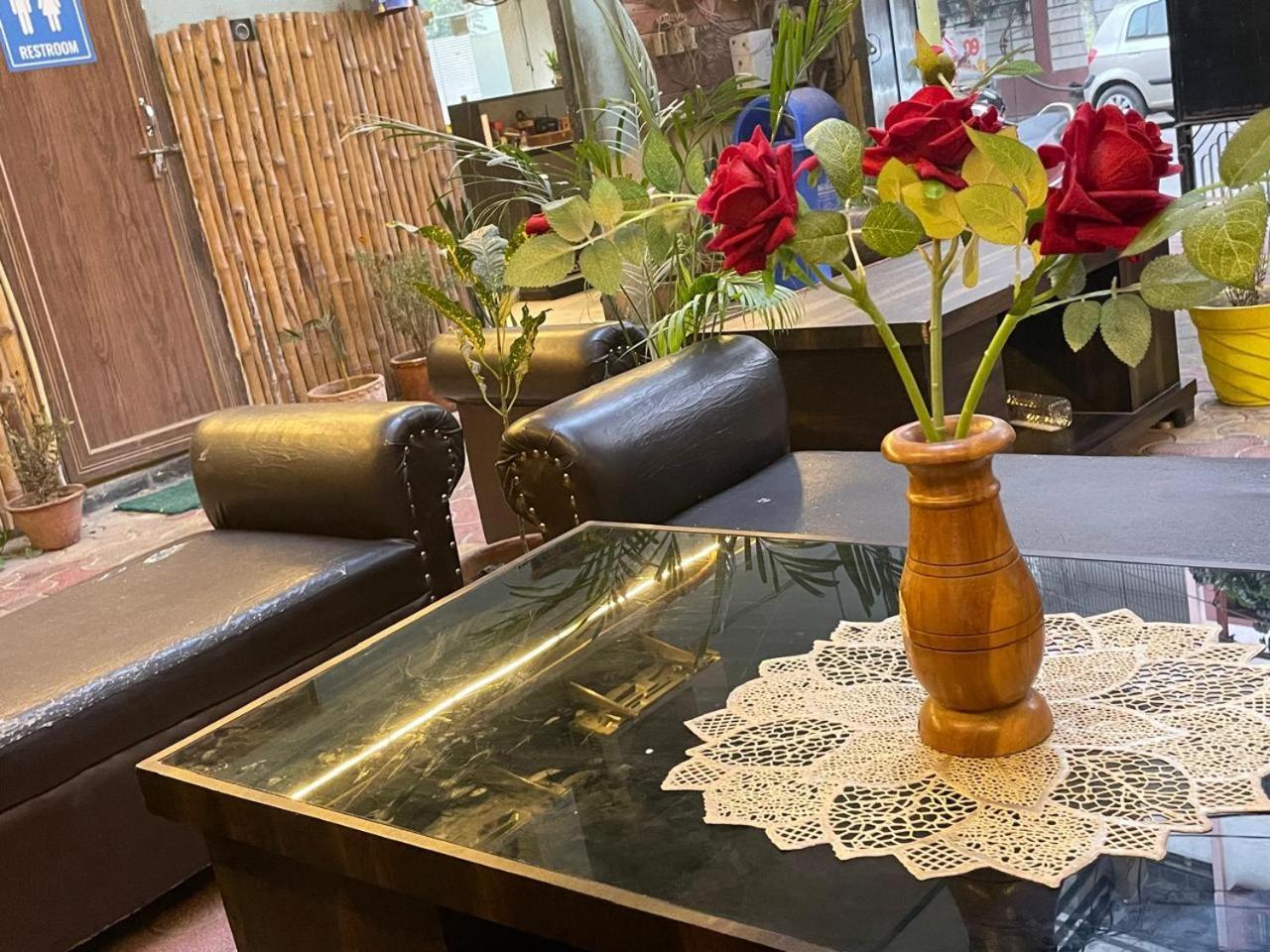 Shankar Vilaas -A Boutique Stay Forigners Choice Near Ghats And Temples Варанаси Екстериор снимка